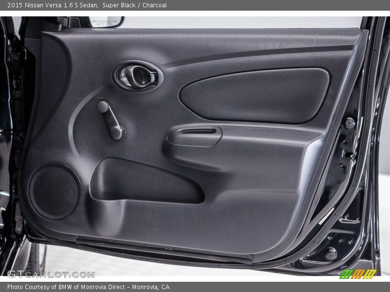 Super Black / Charcoal 2015 Nissan Versa 1.6 S Sedan