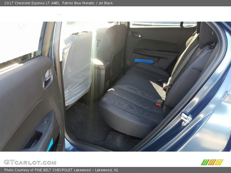 Patriot Blue Metallic / Jet Black 2017 Chevrolet Equinox LT AWD