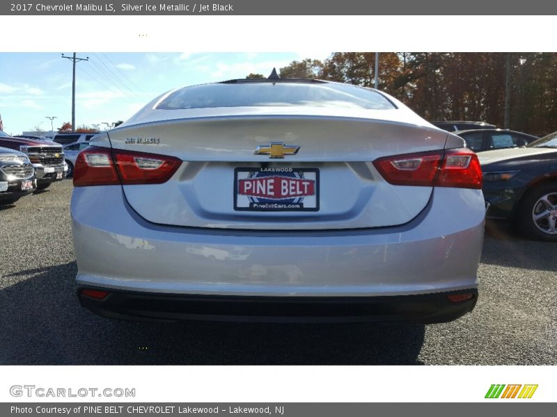 Silver Ice Metallic / Jet Black 2017 Chevrolet Malibu LS