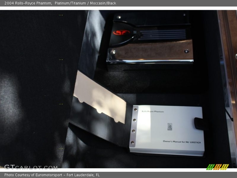 Books/Manuals of 2004 Phantom 