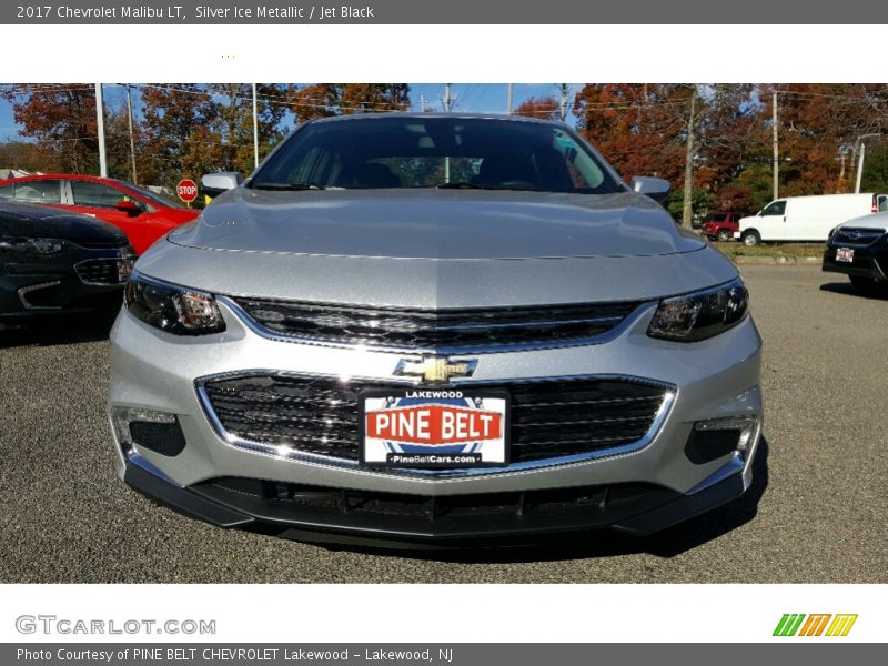 Silver Ice Metallic / Jet Black 2017 Chevrolet Malibu LT