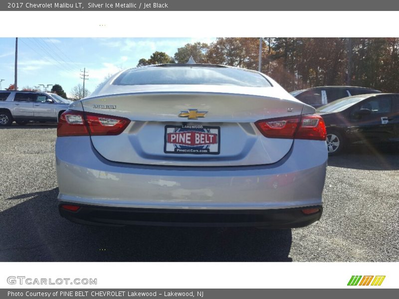 Silver Ice Metallic / Jet Black 2017 Chevrolet Malibu LT