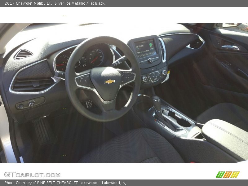 Silver Ice Metallic / Jet Black 2017 Chevrolet Malibu LT