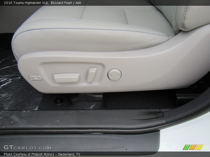 Blizzard Pearl / Ash 2016 Toyota Highlander XLE