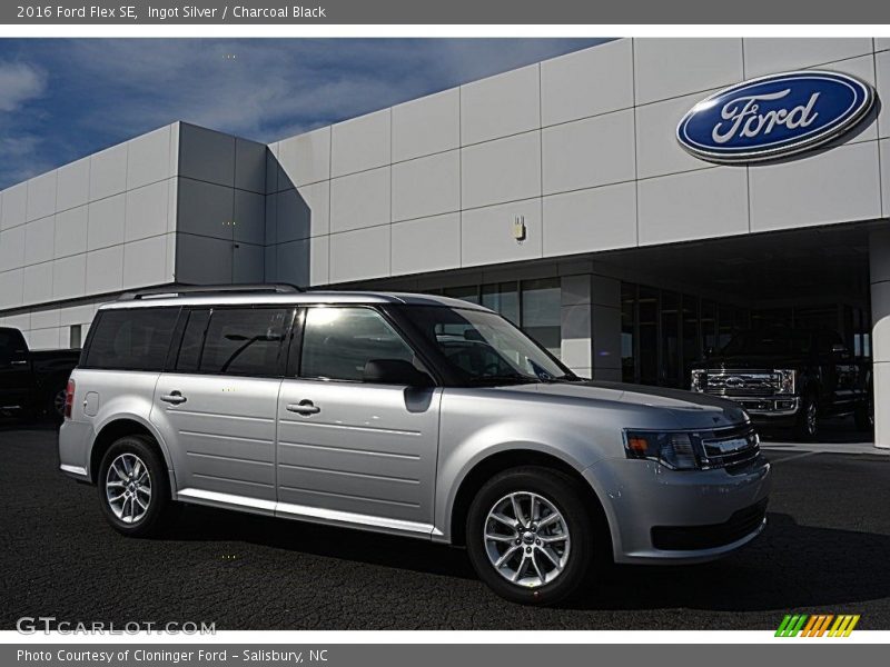 Front 3/4 View of 2016 Flex SE