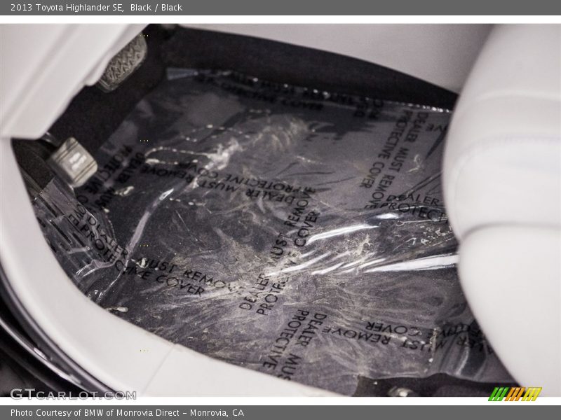 Black / Black 2013 Toyota Highlander SE