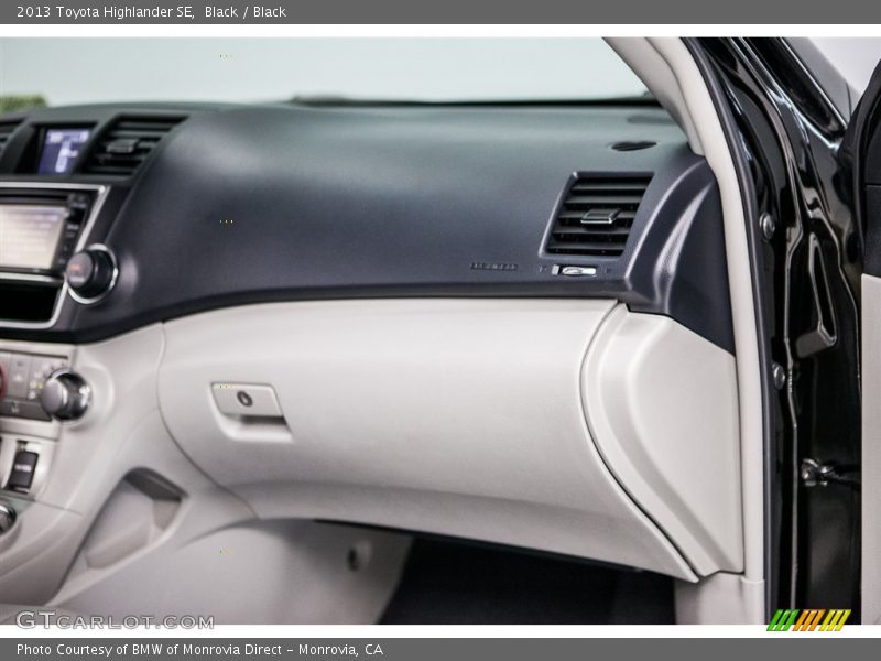 Black / Black 2013 Toyota Highlander SE