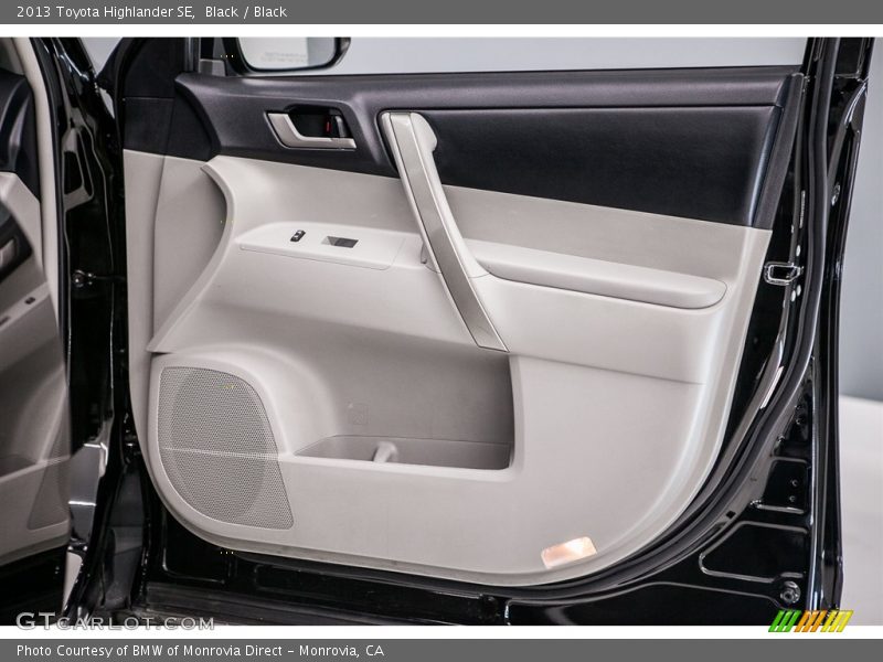 Black / Black 2013 Toyota Highlander SE