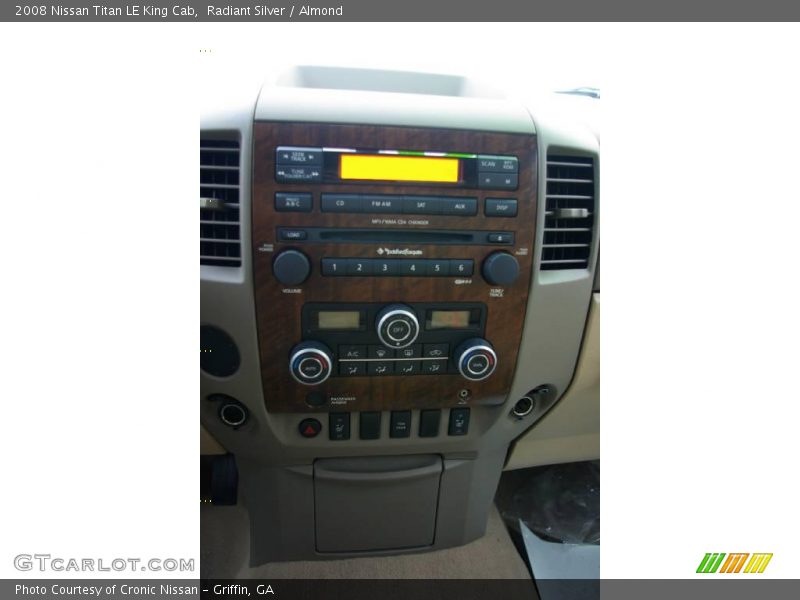 Radiant Silver / Almond 2008 Nissan Titan LE King Cab