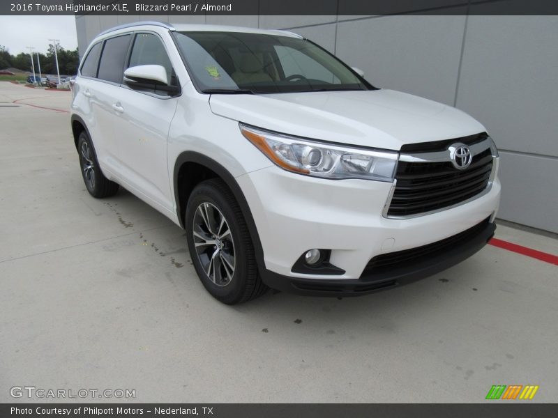Blizzard Pearl / Almond 2016 Toyota Highlander XLE