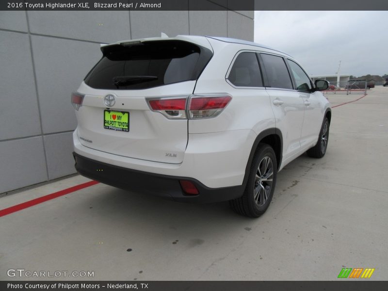 Blizzard Pearl / Almond 2016 Toyota Highlander XLE