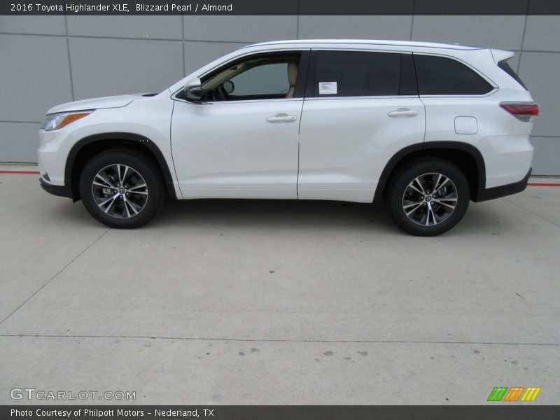 Blizzard Pearl / Almond 2016 Toyota Highlander XLE