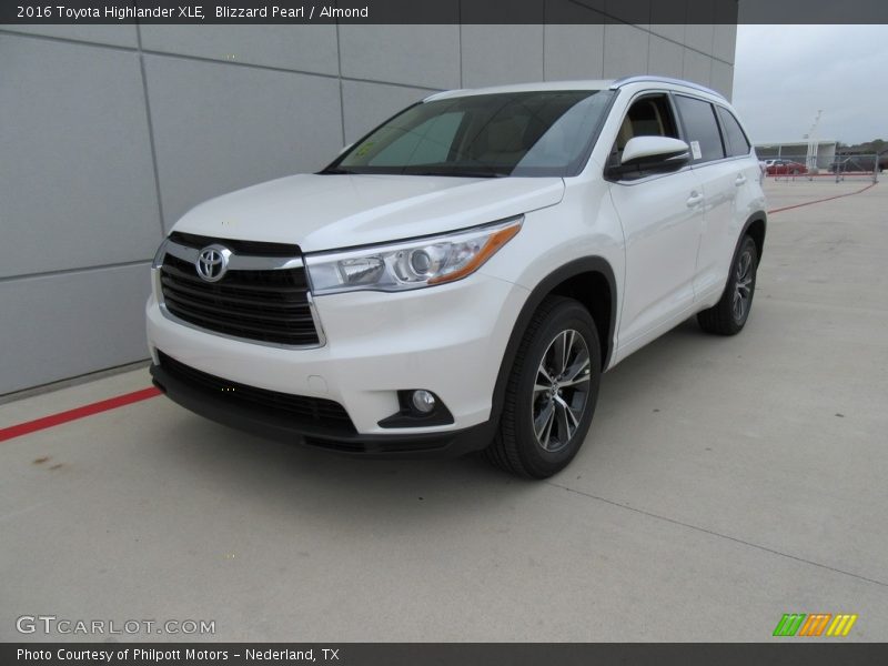 Blizzard Pearl / Almond 2016 Toyota Highlander XLE