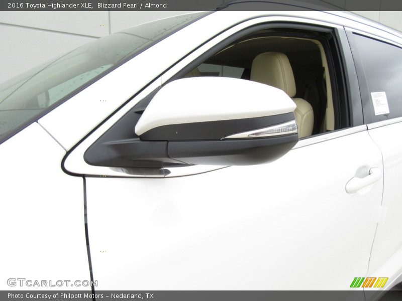 Blizzard Pearl / Almond 2016 Toyota Highlander XLE