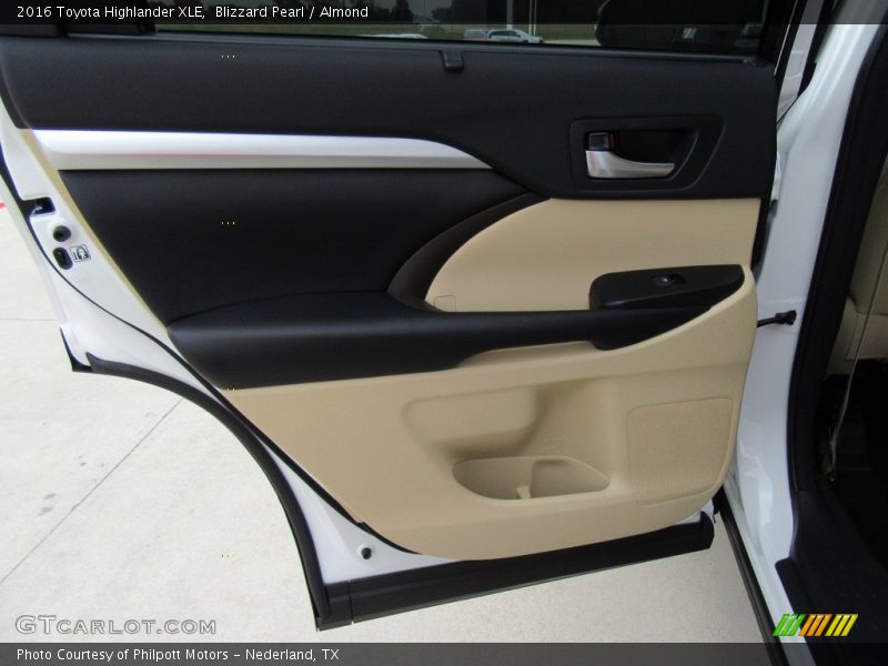 Blizzard Pearl / Almond 2016 Toyota Highlander XLE