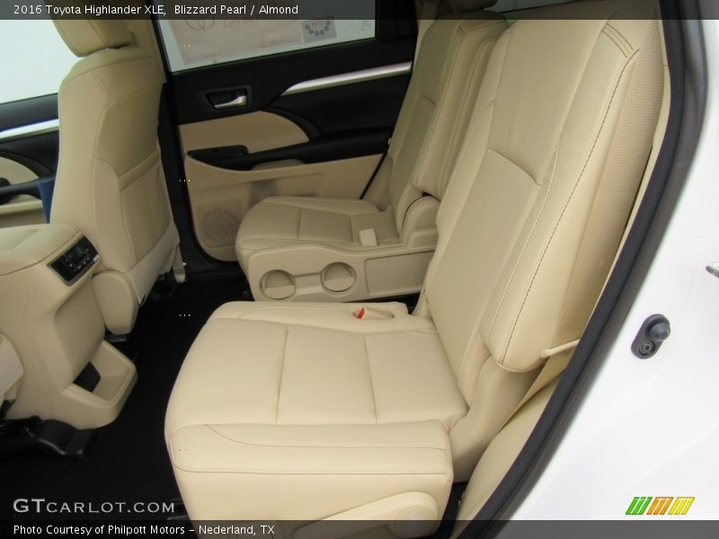 Blizzard Pearl / Almond 2016 Toyota Highlander XLE