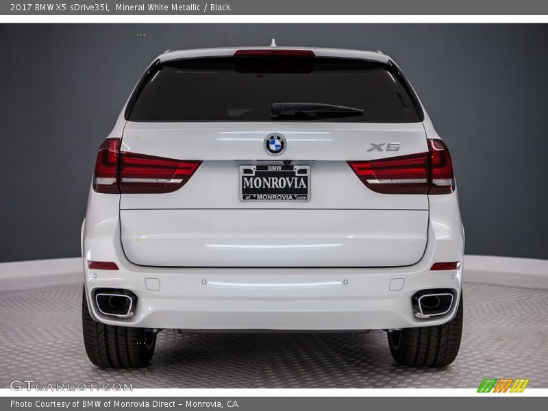 Mineral White Metallic / Black 2017 BMW X5 sDrive35i