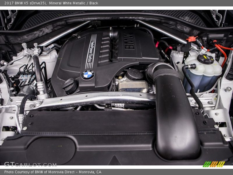 Mineral White Metallic / Black 2017 BMW X5 sDrive35i