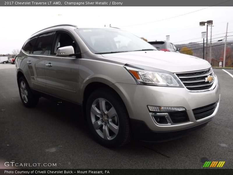 Champagne Silver Metallic / Ebony 2017 Chevrolet Traverse LT AWD