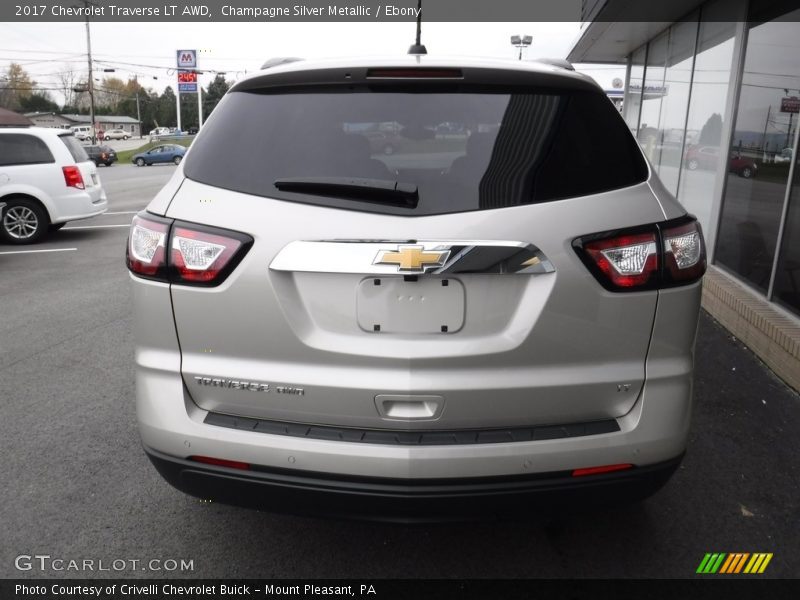 Champagne Silver Metallic / Ebony 2017 Chevrolet Traverse LT AWD