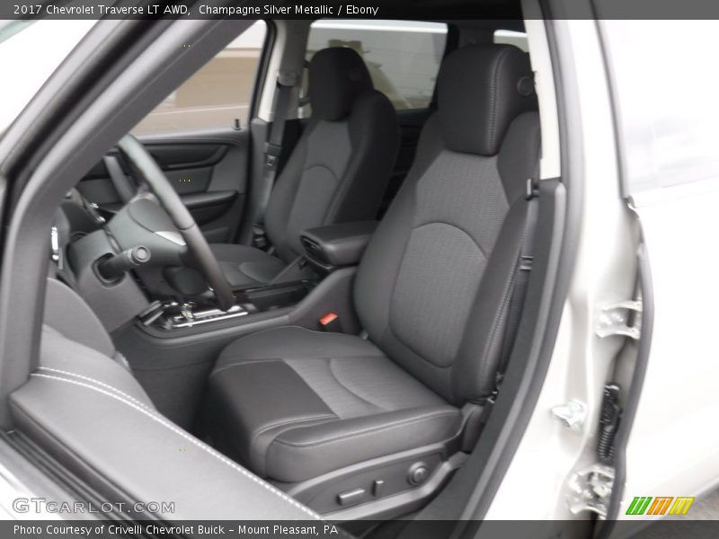 Champagne Silver Metallic / Ebony 2017 Chevrolet Traverse LT AWD