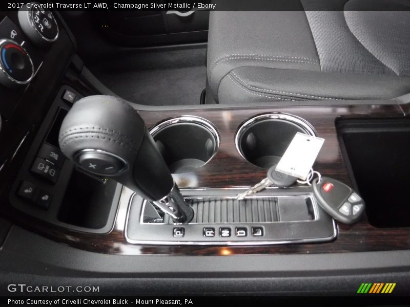Champagne Silver Metallic / Ebony 2017 Chevrolet Traverse LT AWD