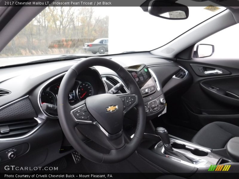 Iridescent Pearl Tricoat / Jet Black 2017 Chevrolet Malibu LT