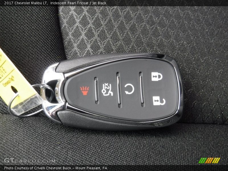 Iridescent Pearl Tricoat / Jet Black 2017 Chevrolet Malibu LT
