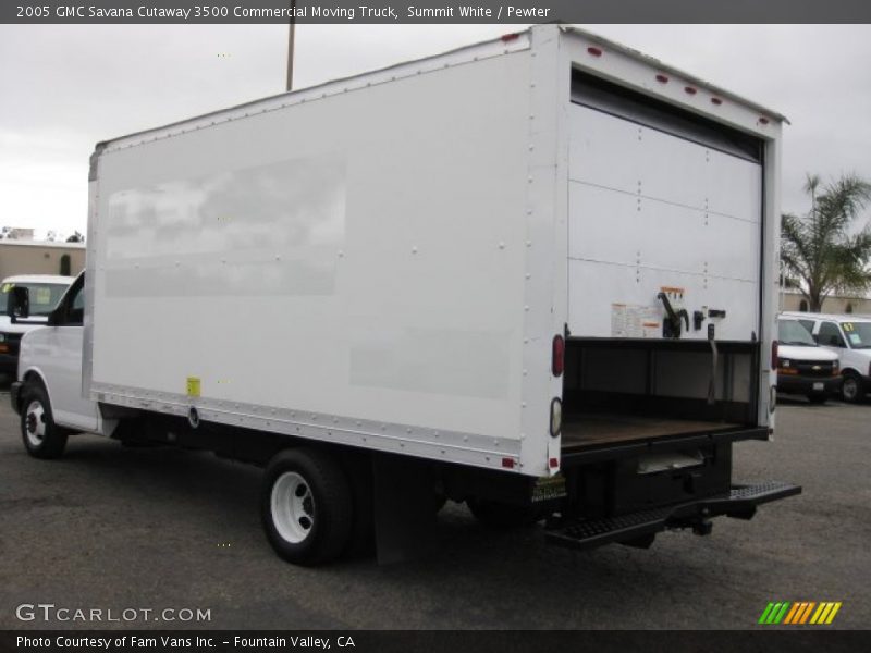 Summit White / Pewter 2005 GMC Savana Cutaway 3500 Commercial Moving Truck