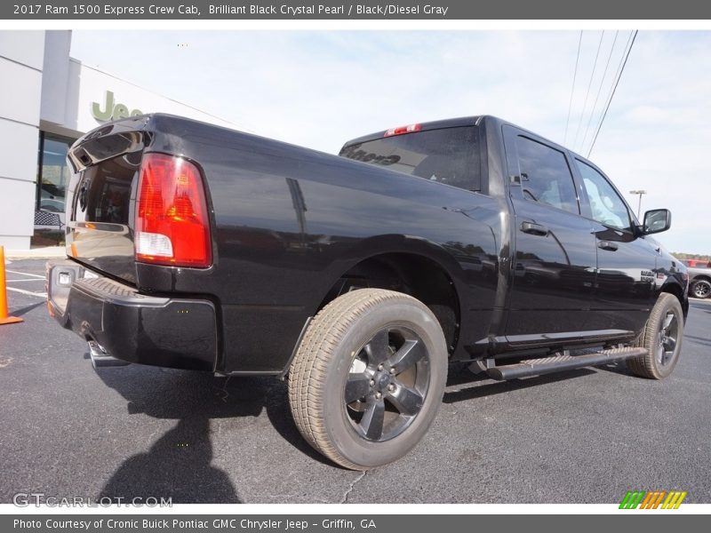 Brilliant Black Crystal Pearl / Black/Diesel Gray 2017 Ram 1500 Express Crew Cab