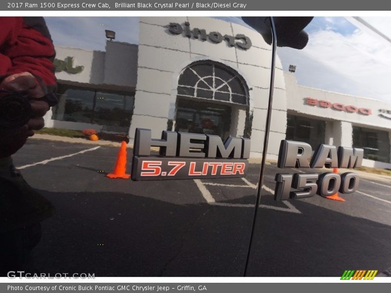 Brilliant Black Crystal Pearl / Black/Diesel Gray 2017 Ram 1500 Express Crew Cab