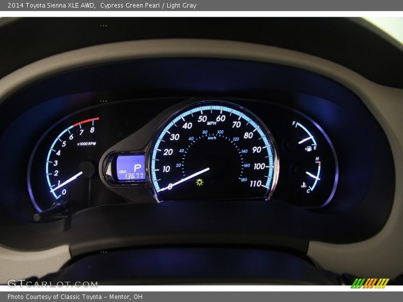 Cypress Green Pearl / Light Gray 2014 Toyota Sienna XLE AWD
