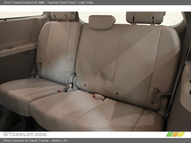 Cypress Green Pearl / Light Gray 2014 Toyota Sienna XLE AWD