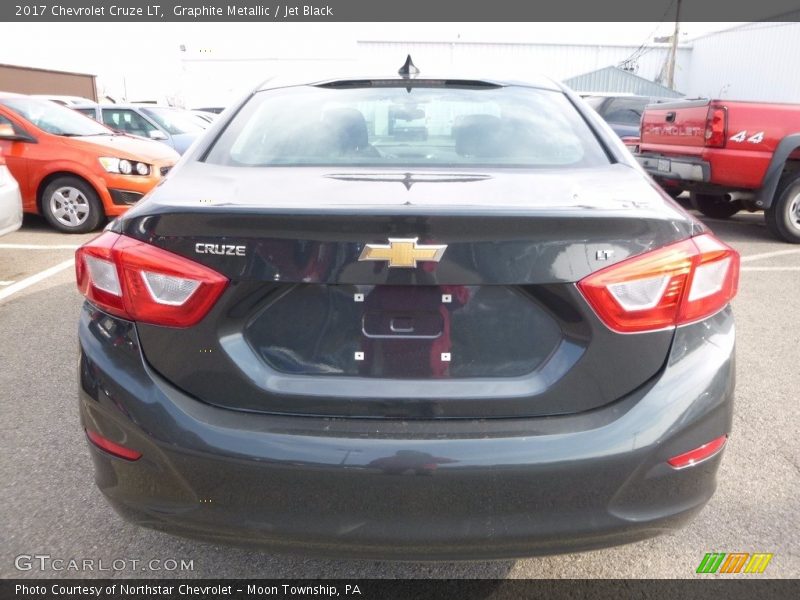 Graphite Metallic / Jet Black 2017 Chevrolet Cruze LT