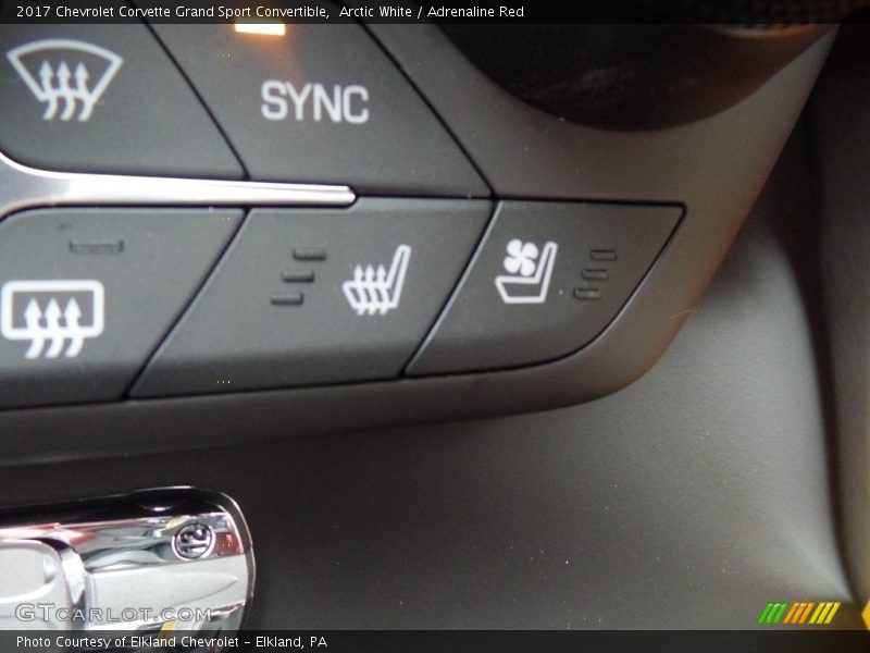 Arctic White / Adrenaline Red 2017 Chevrolet Corvette Grand Sport Convertible