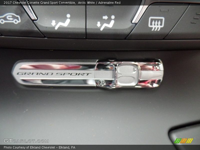 Arctic White / Adrenaline Red 2017 Chevrolet Corvette Grand Sport Convertible