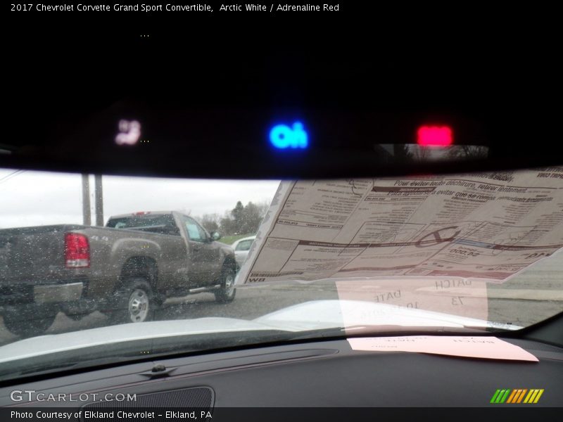 Arctic White / Adrenaline Red 2017 Chevrolet Corvette Grand Sport Convertible