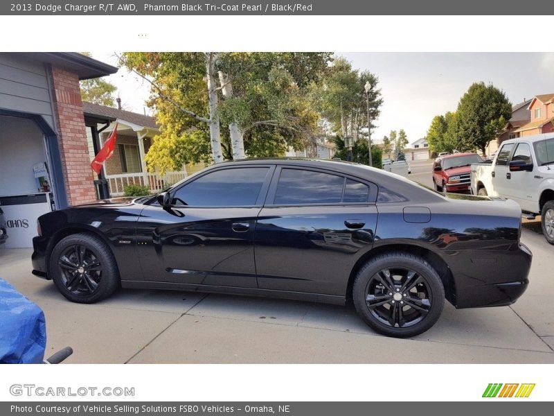 Phantom Black Tri-Coat Pearl / Black/Red 2013 Dodge Charger R/T AWD