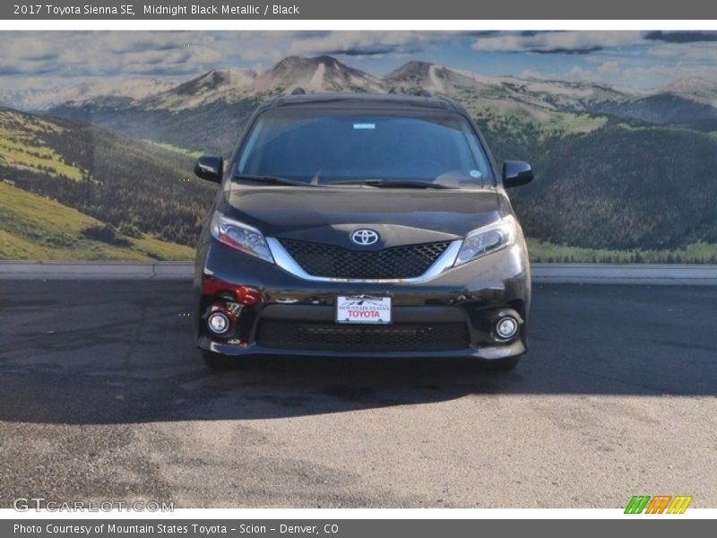 Midnight Black Metallic / Black 2017 Toyota Sienna SE
