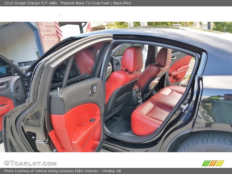Phantom Black Tri-Coat Pearl / Black/Red 2013 Dodge Charger R/T AWD