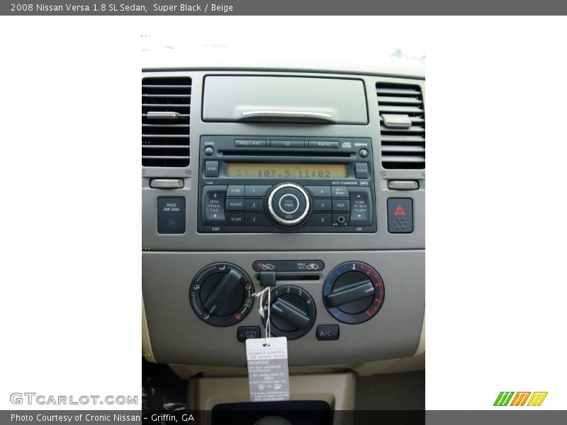 Super Black / Beige 2008 Nissan Versa 1.8 SL Sedan