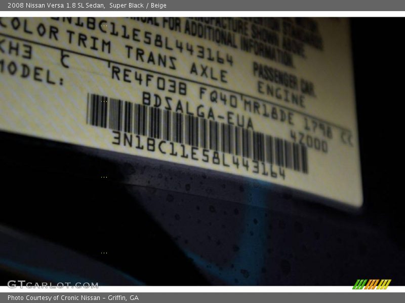 Super Black / Beige 2008 Nissan Versa 1.8 SL Sedan