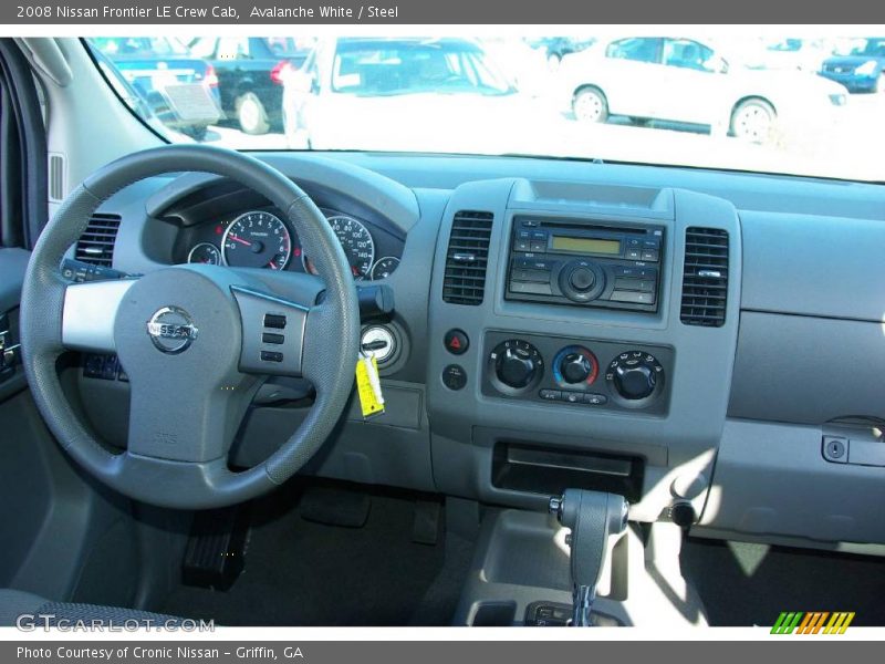 Avalanche White / Steel 2008 Nissan Frontier LE Crew Cab