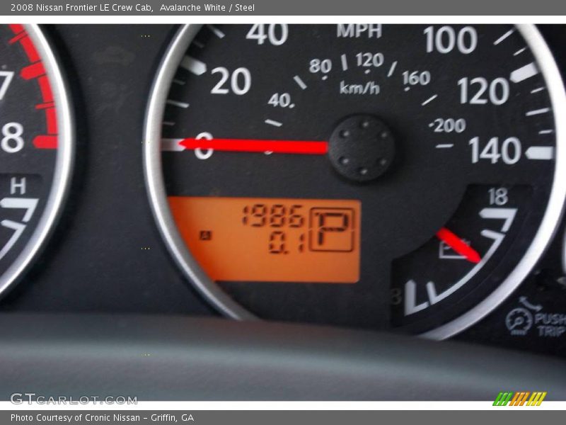 Avalanche White / Steel 2008 Nissan Frontier LE Crew Cab