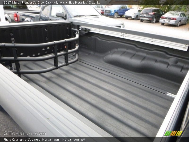 Arctic Blue Metallic / Graphite 2017 Nissan Frontier SV Crew Cab 4x4