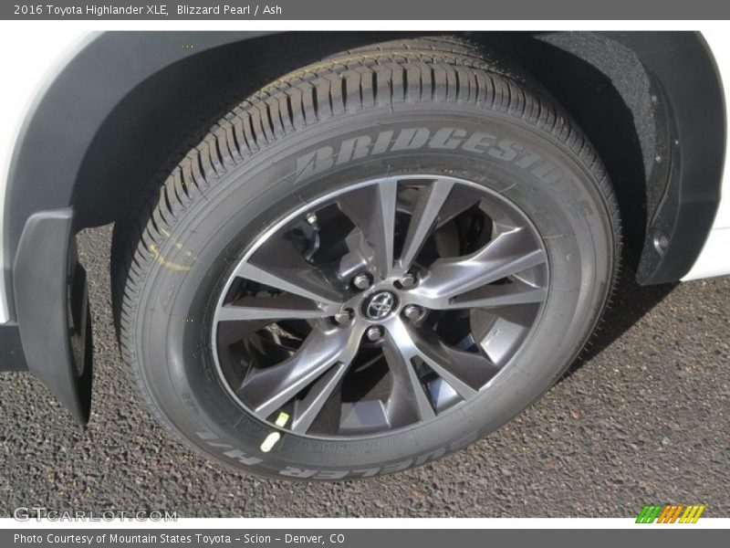 Blizzard Pearl / Ash 2016 Toyota Highlander XLE