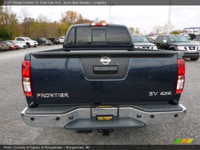 Arctic Blue Metallic / Graphite 2017 Nissan Frontier SV Crew Cab 4x4