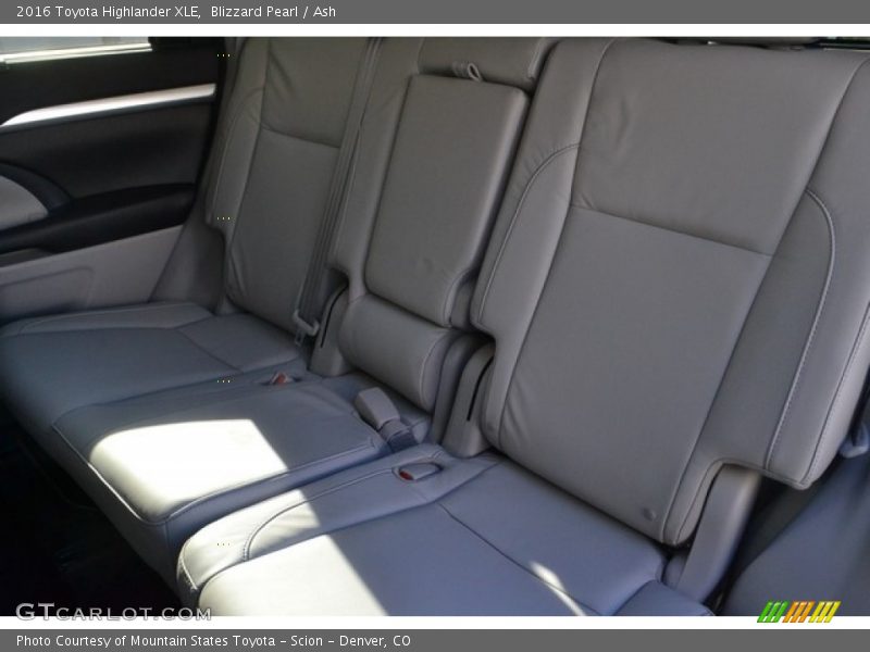 Blizzard Pearl / Ash 2016 Toyota Highlander XLE