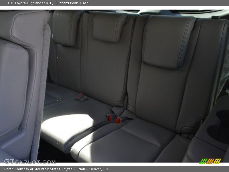 Blizzard Pearl / Ash 2016 Toyota Highlander XLE