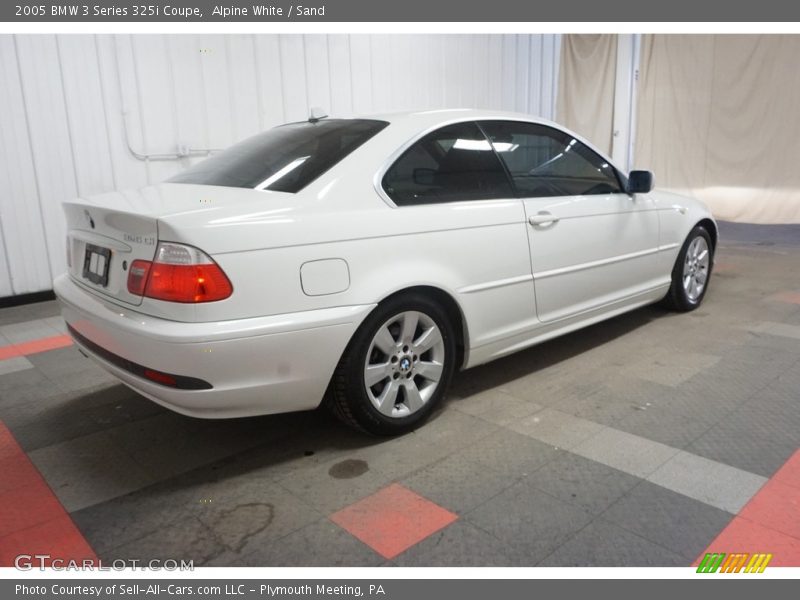Alpine White / Sand 2005 BMW 3 Series 325i Coupe